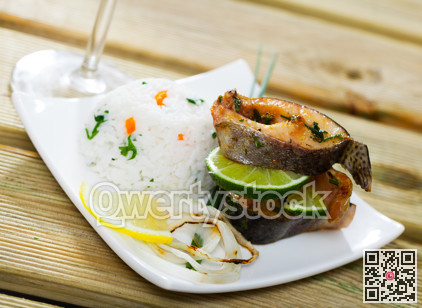 Baked trout steaks with rice