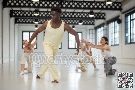 Group artists rehearsing spectacle scene