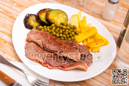 Roasted beef with potatoes