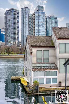 House on the water with view at downtown of Vancouver, Canada
